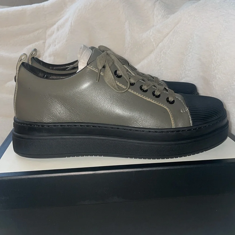 NWT J/SLIDES NOCARINA Cactus and Black Leather Sneaker - Picture 7 of 13